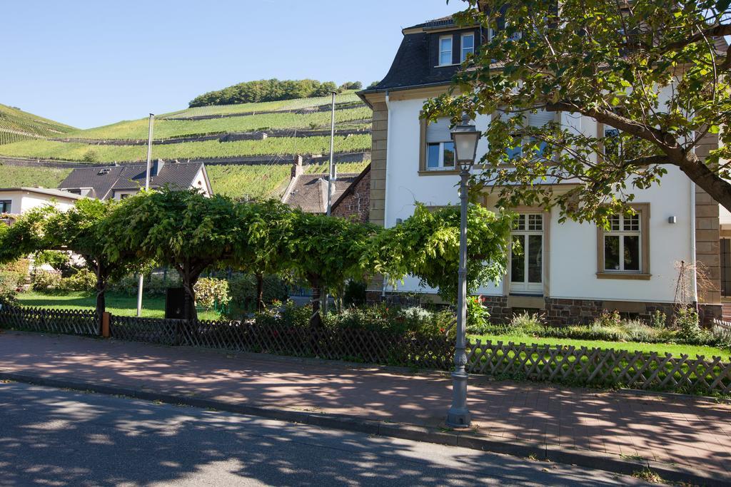 Guesthouse Altes Rathaus 로데스하임암라인 외부 사진