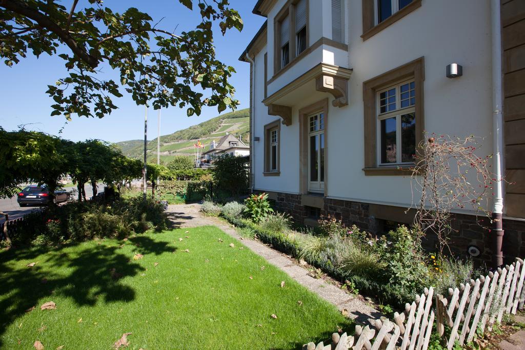 Guesthouse Altes Rathaus 로데스하임암라인 외부 사진